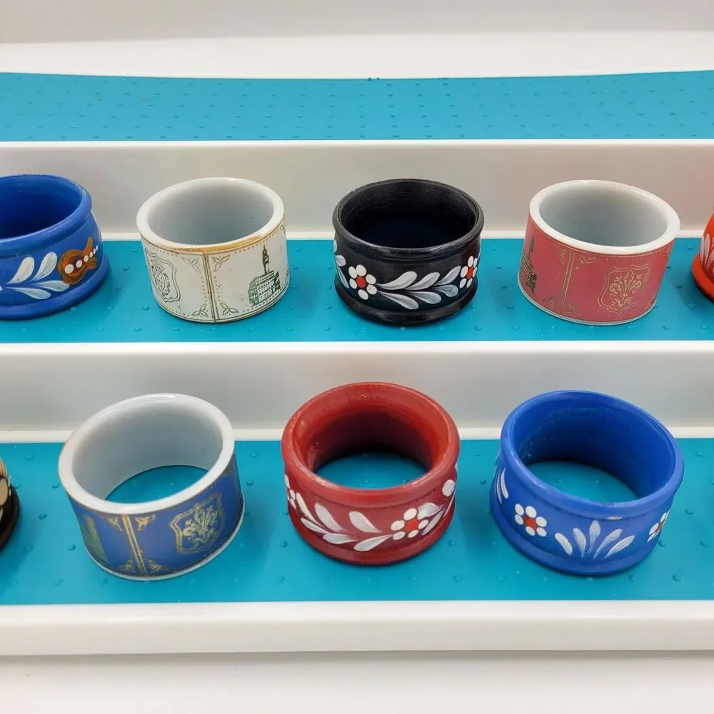 VTG Napkin Rings Flowers Floral Set of 10 vintage Cottagecore Wood & Bakelite??